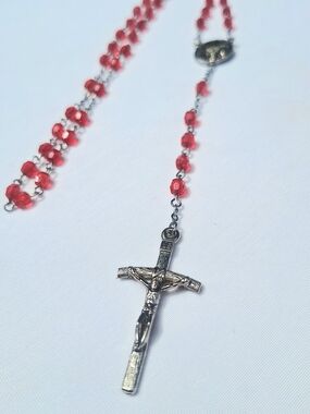 Vintage Rosary Necklace With Red Beads, Medallion Pope John Paul II